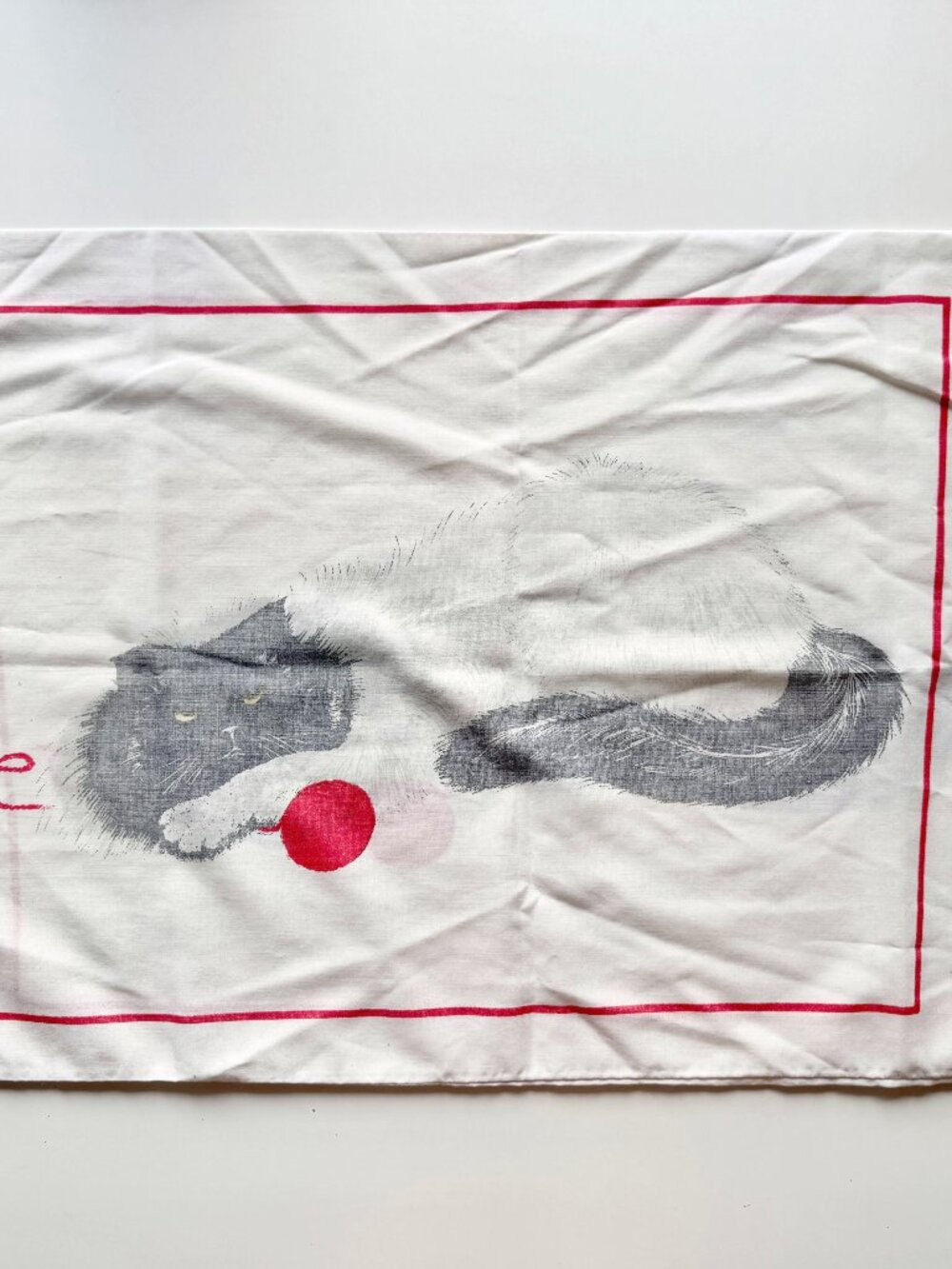 Vintage 1979 TASTEMAKER White Cat Print No-Iron Muslin Standard Pillow Case Sham